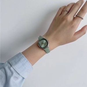 Simple Small Square Quartz Leather Strap Casual Fashion Versatile Vintage Wristwatches