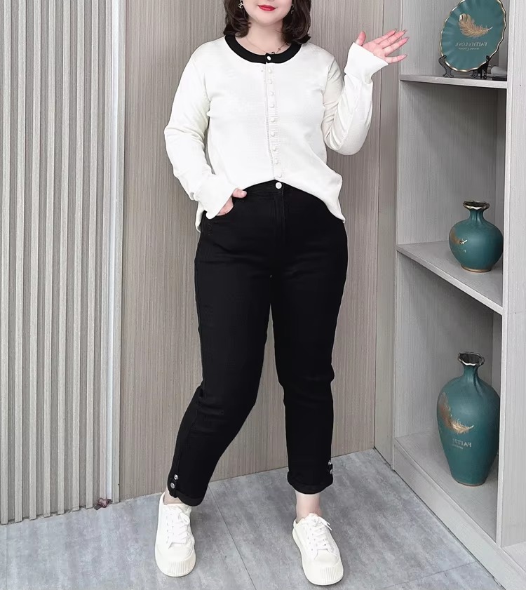 Casual Two Buttons High Waist Stretched Slim Plus Size Jeans - Image 6