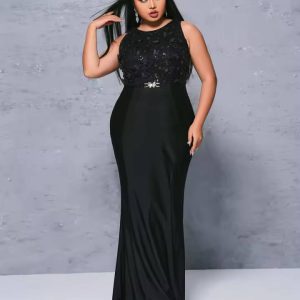 Elegant Empire Round Neck Plus Size Floor-Length Maxi Dress
