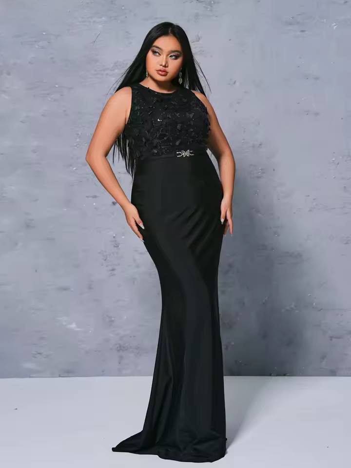 Elegant Empire Round Neck Plus Size Floor-Length Maxi Dress - Image 4