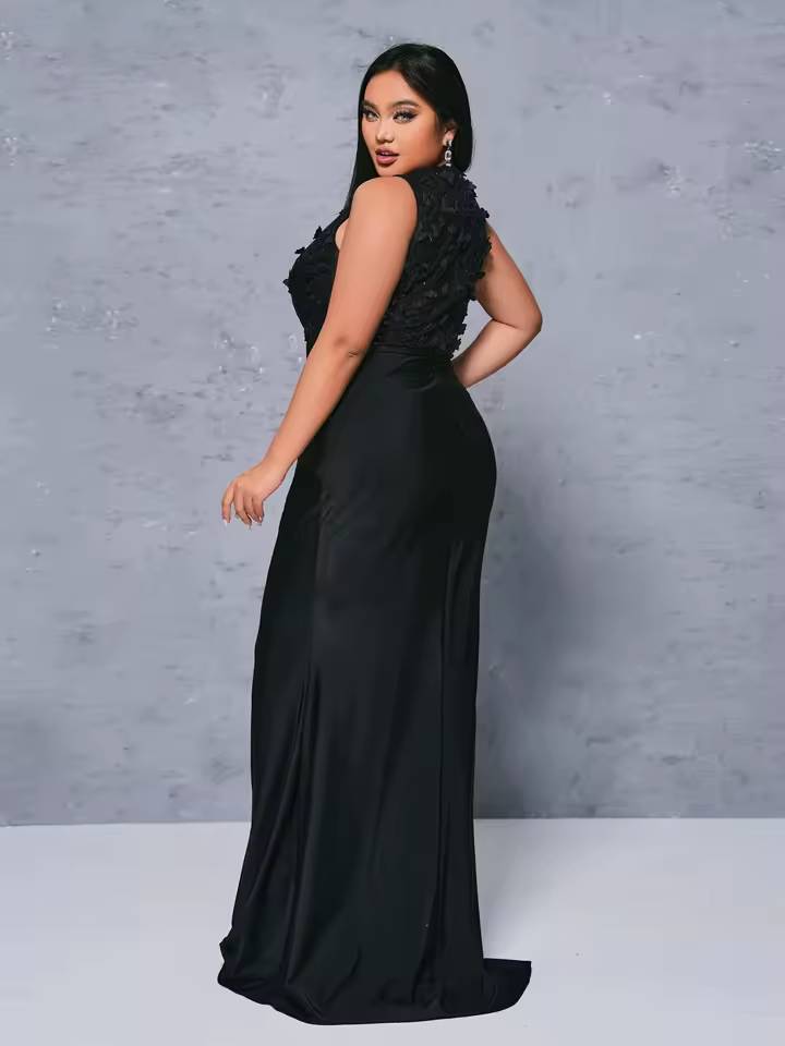 Elegant Empire Round Neck Plus Size Floor-Length Maxi Dress - Image 6