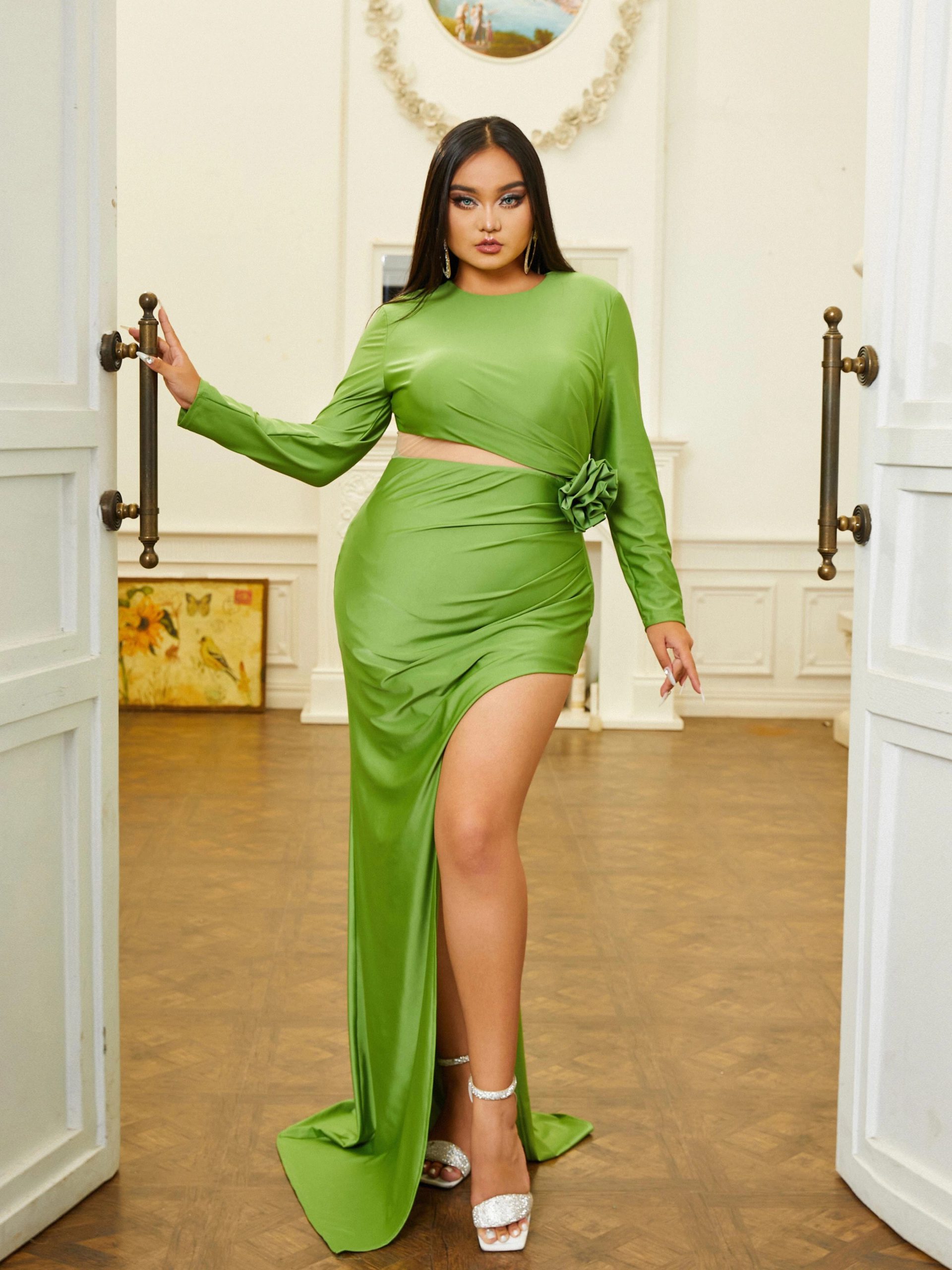 Elegant Floral Round Neck Split Cutout Plus Size Prom Dress - Image 4