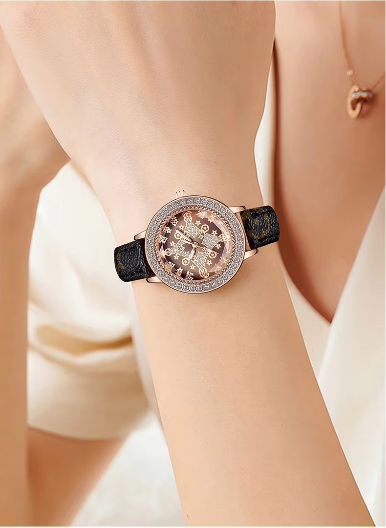 Elegant Luxury Quartz Waterproof Leather Strap Wristwatches
