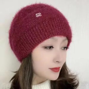 Fashionable All-Match Knitted Winter Hat With Lining Design