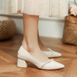 Pearl Pattern Shallow With Medium Heels Pointed Toe Bride Shoe