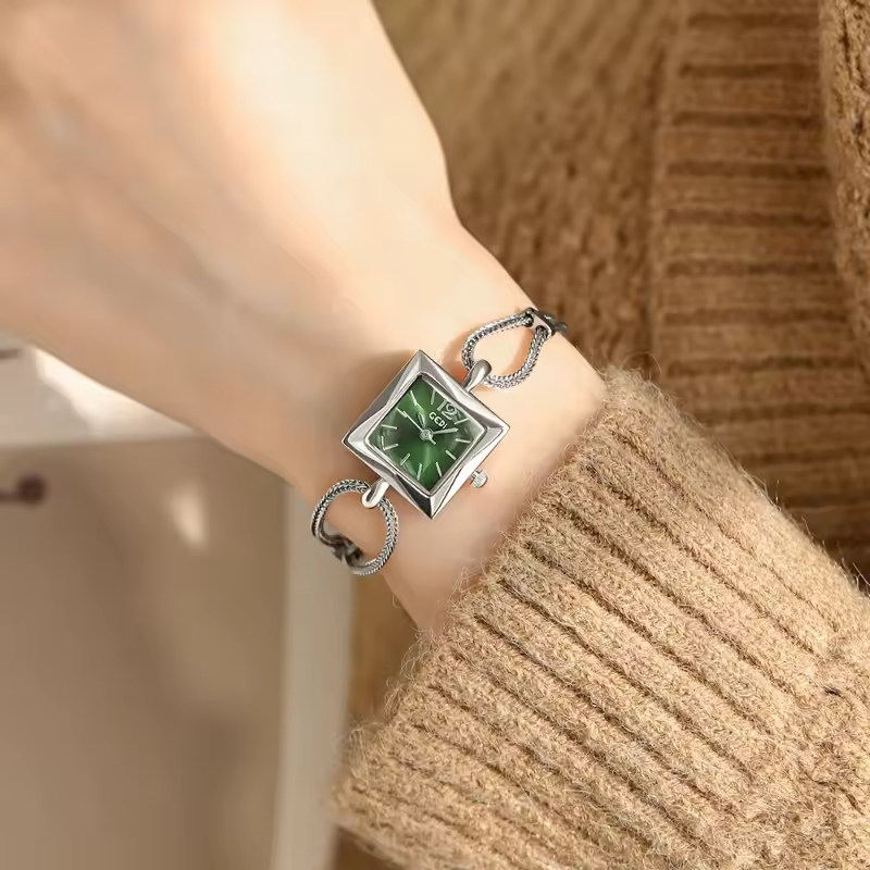 Luxury alloy temperament bracelet simple square watch