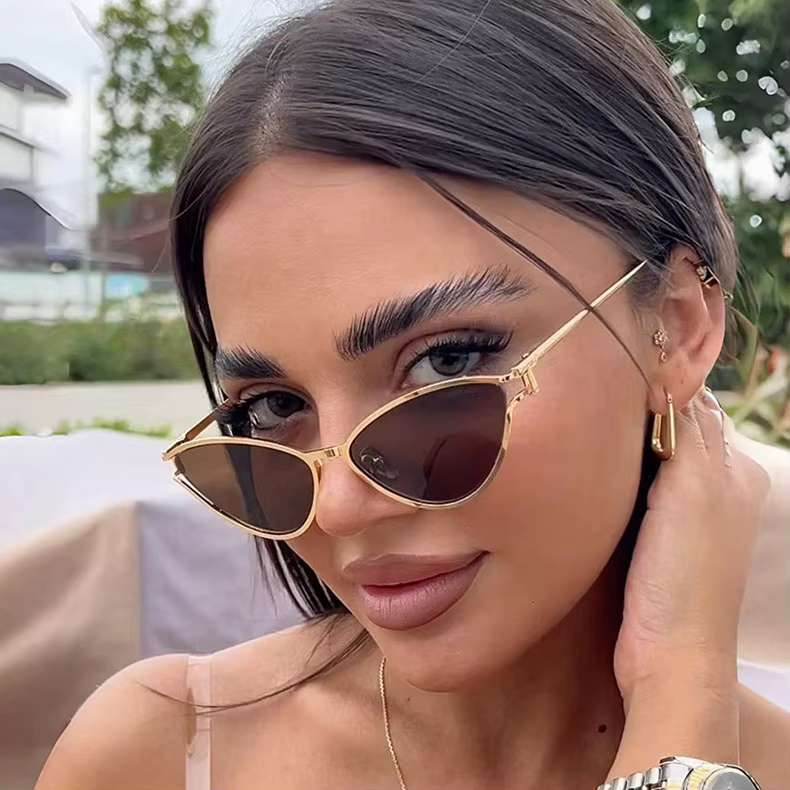 Trendy Alloy Gradient Anti-reflective Vintage Vacation Cat Eye Sunglasses