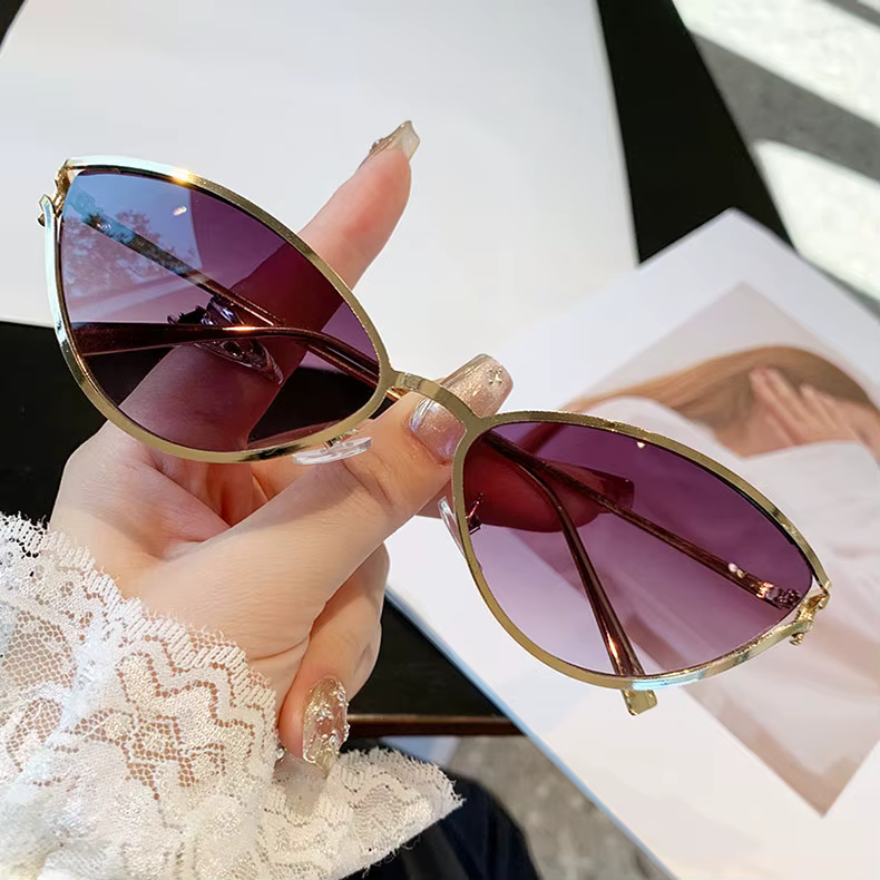 Trendy Alloy Gradient Anti-reflective Vintage Vacation Cat Eye Sunglasses - Image 4