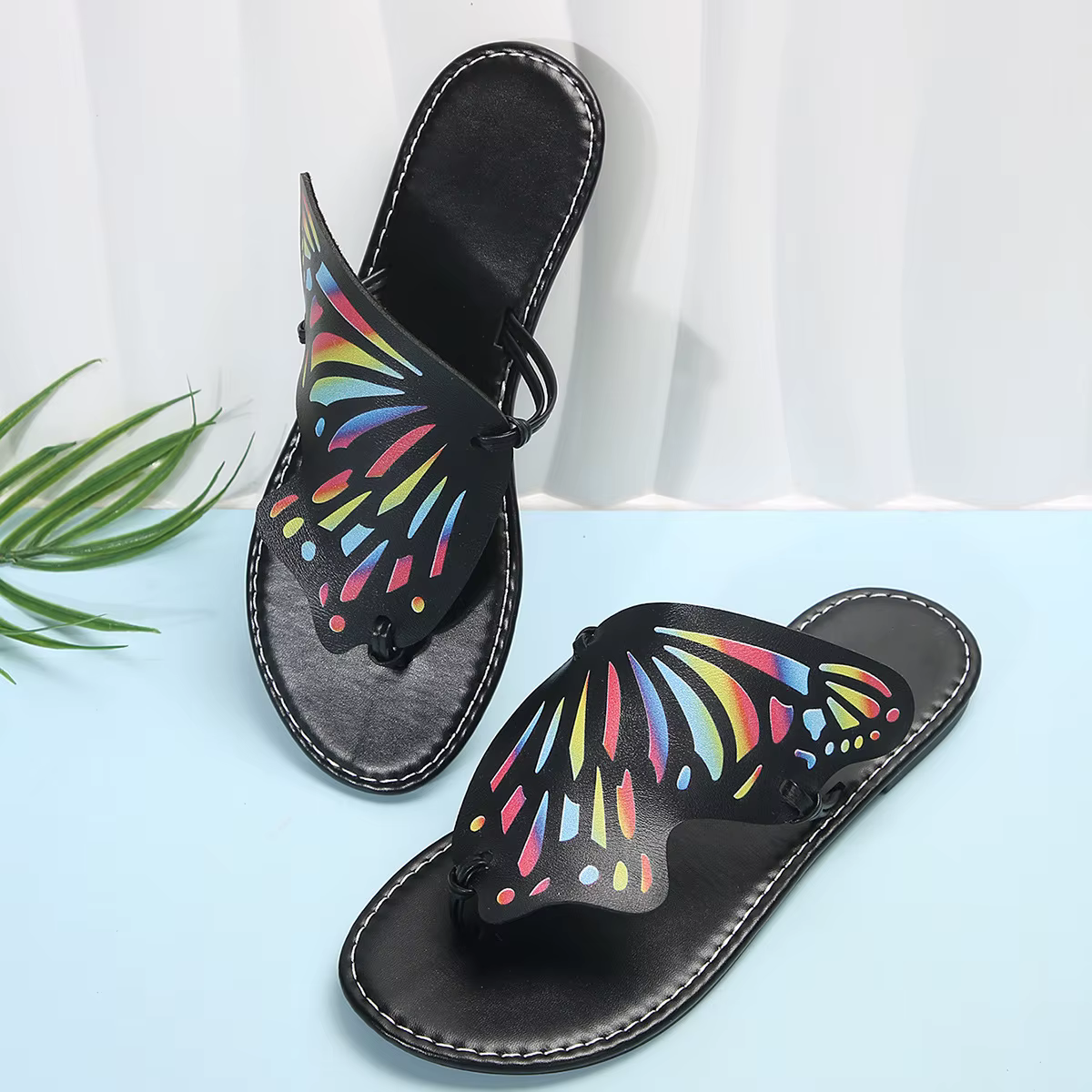 Casual Butterfly Graffiti Lightweight Anti Slip Flat Bottom Flip Flops Outdoor Beach Slippers - Image 8