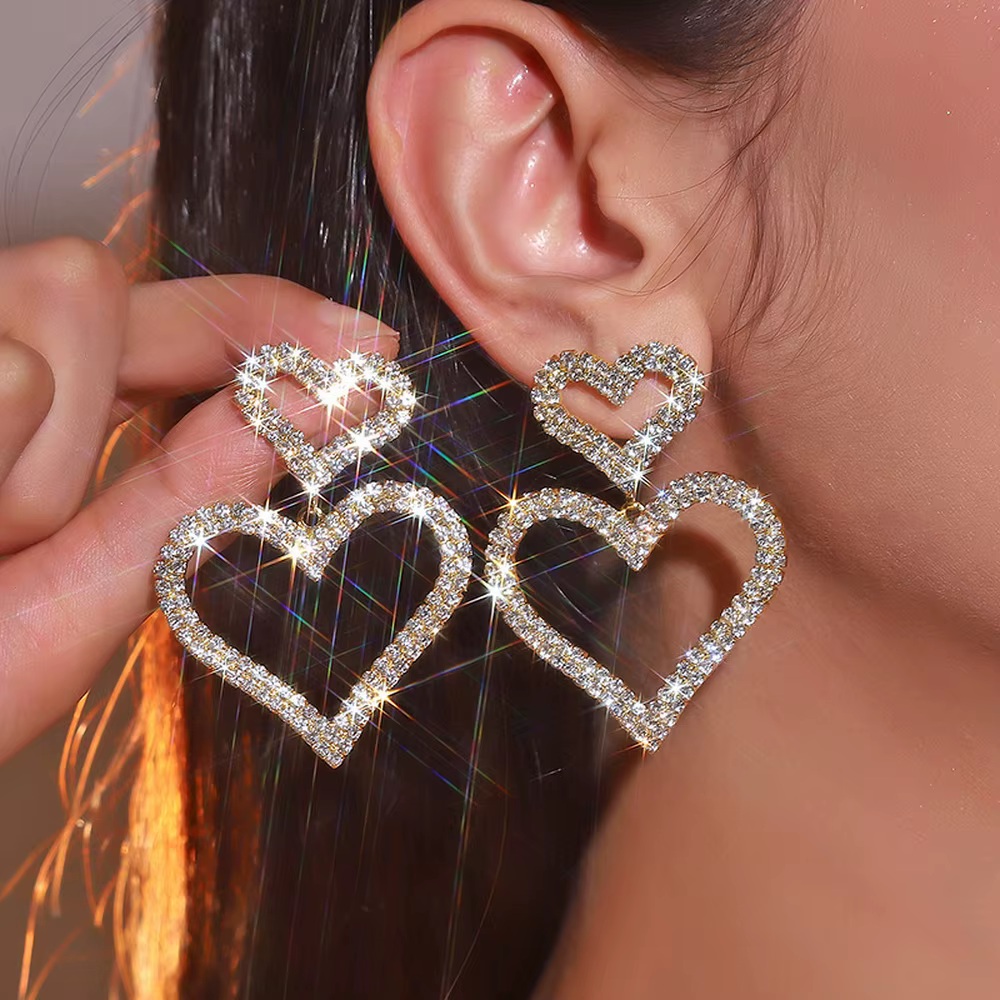 Exquisite Hollow Heart Accessories For Birthdays Graduation Christmas Earrings