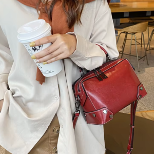 Vintage Rivet Genuine Leather Small Shoulder Messenger Bags