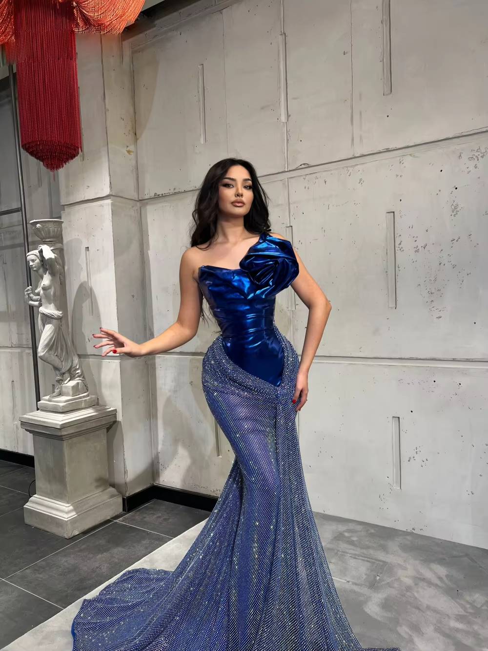 Luxurious Shiny Strapless Floor-Length Party Prom Maxi Dress - Image 2