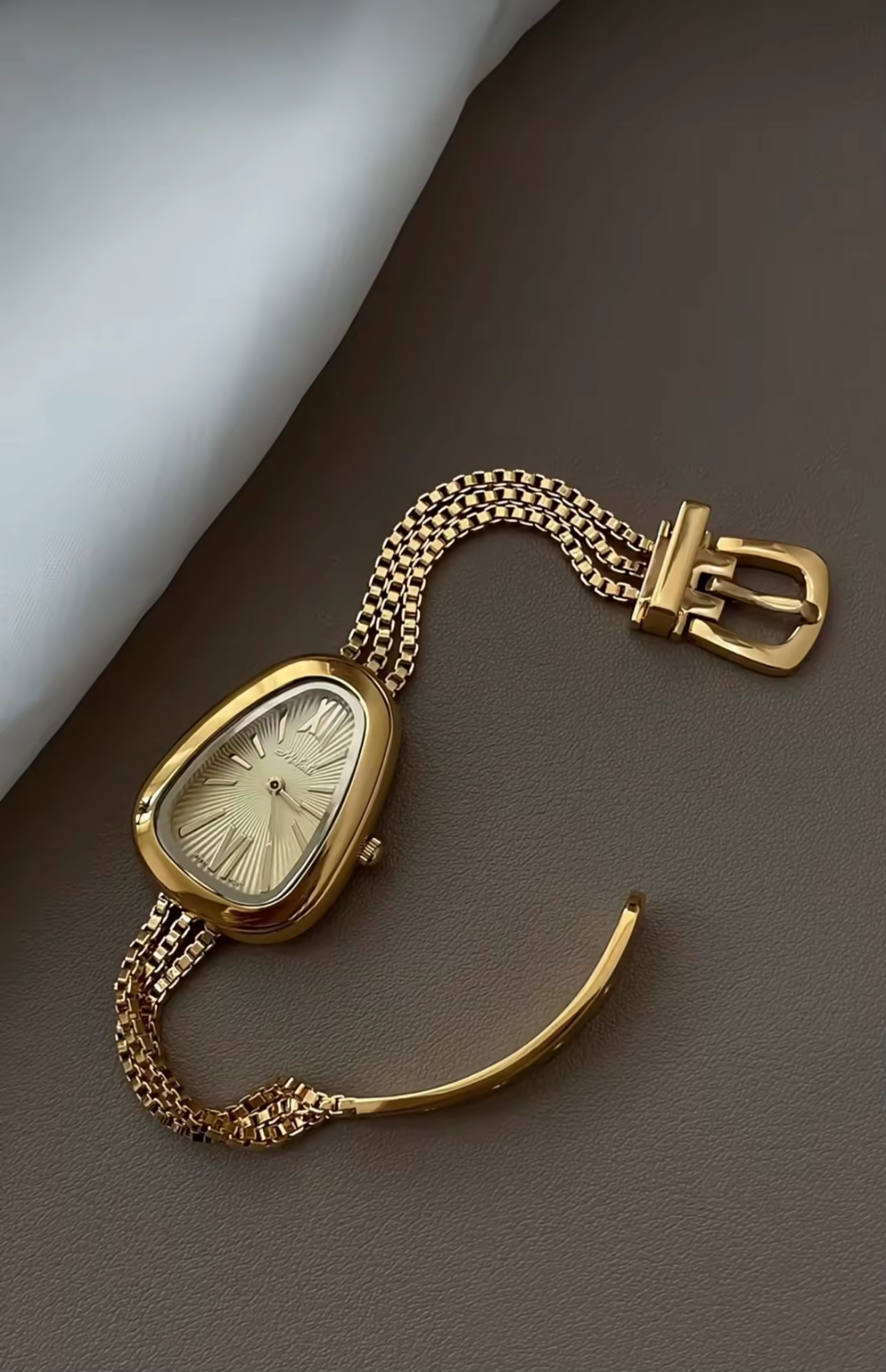 Luxury Niche Snake Head Quartz High-end Temperament Bracelet Watch - Image 8