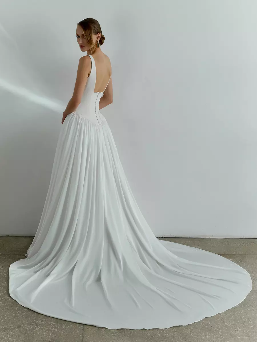 Simple Basque Waist Ball Gown Square Neck Sleeveless Bridal Dresses - Image 10