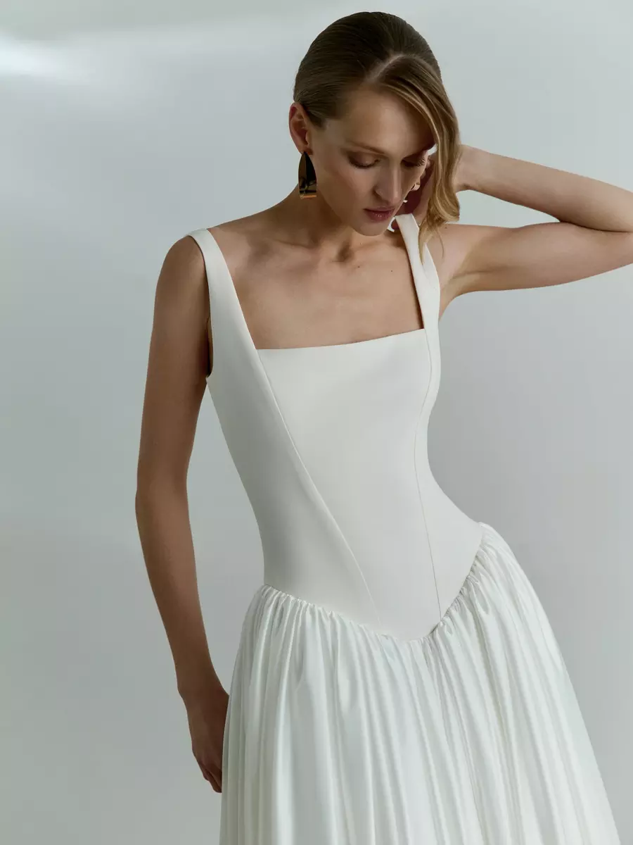 Simple Basque Waist Ball Gown Square Neck Sleeveless Bridal Dresses - Image 7