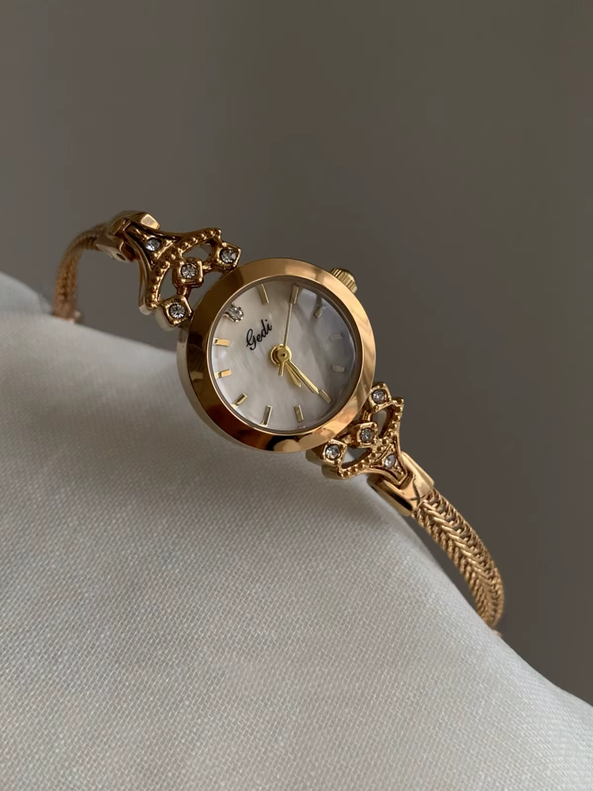 Trendy Zinc Alloy Temperament dial Strap quartz Chain watch