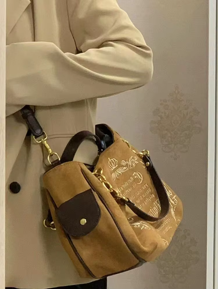 Vintage Letter Gothic Large Capacity Casual Crossbody Tote Bag - Image 7