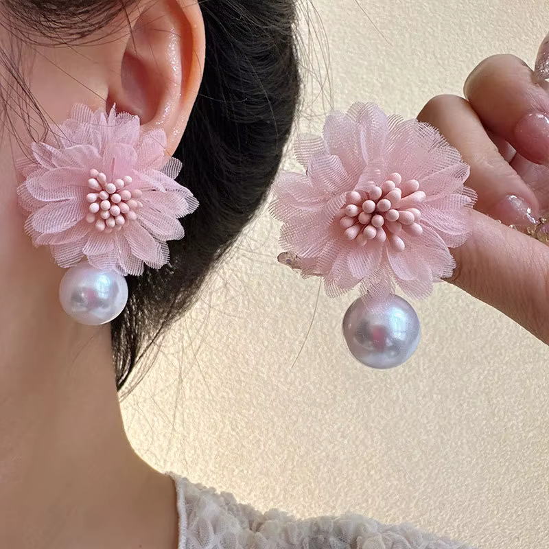 Casual Zinc Alloy Pendant weet Flower Pearl Stud Earrings