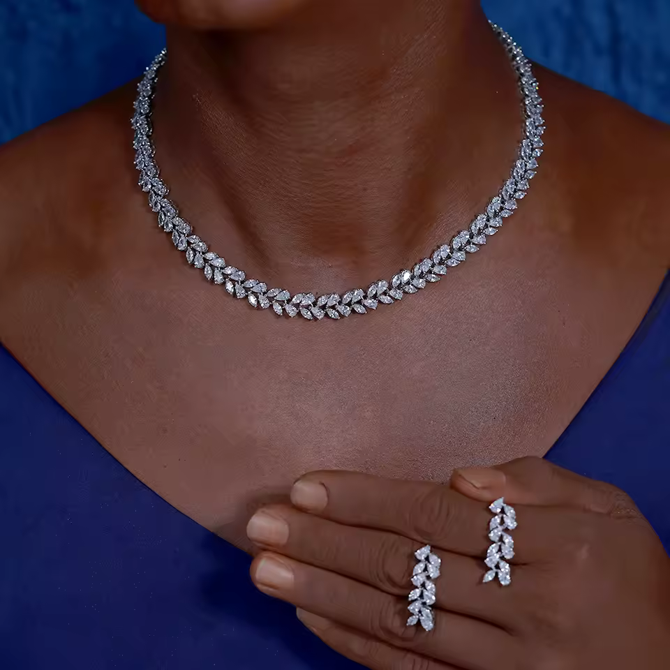 Elegant Charming Round Design Earrings and Necklaces Jewelry Sets