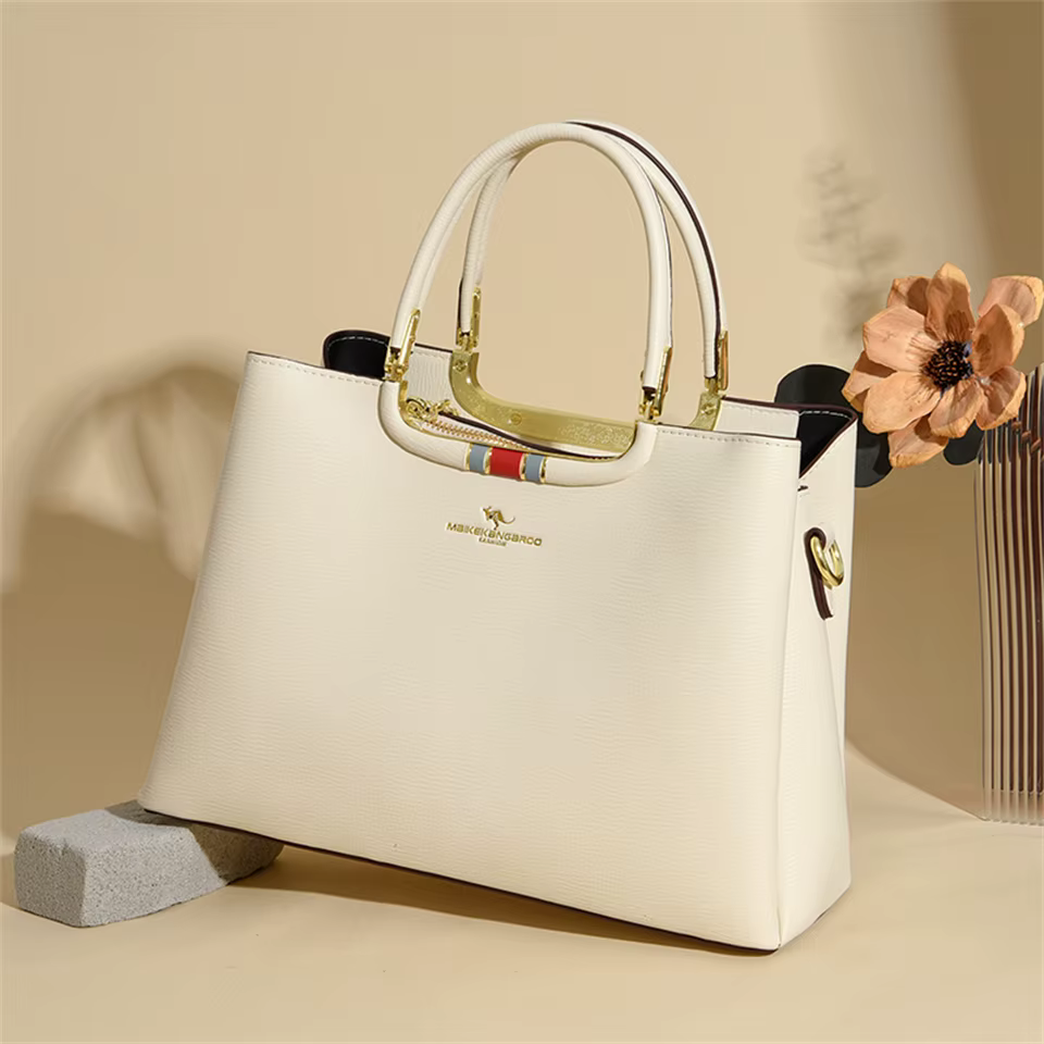 Elegant Shoulder Designer Leather Crossbody Handbag - Image 4