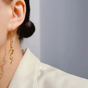 Abstract Three-Dimensional Design Cool Handsome Exquisite Retro Ear