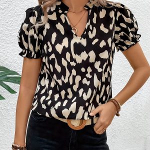 V-neck Fashion short-sleeved Directional pattern-making shirts