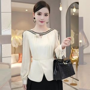 Casual High-end Top with a Unique and Elegant French Style White Long Sleeved Top