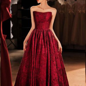 Elegant Strapless Jacquard Floor-Length Embroidered Pageant Prom Dress