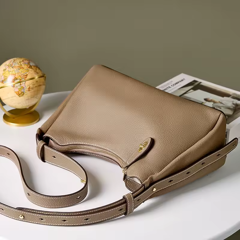 Vintage Soft Leather Messenger Leather Big Capacity Handbag