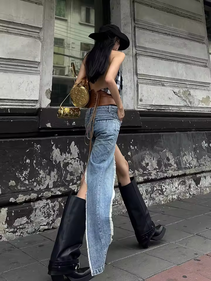 Casual Asymmetrical Edge Low Waist A-line Wide Leg Shorts - Image 5