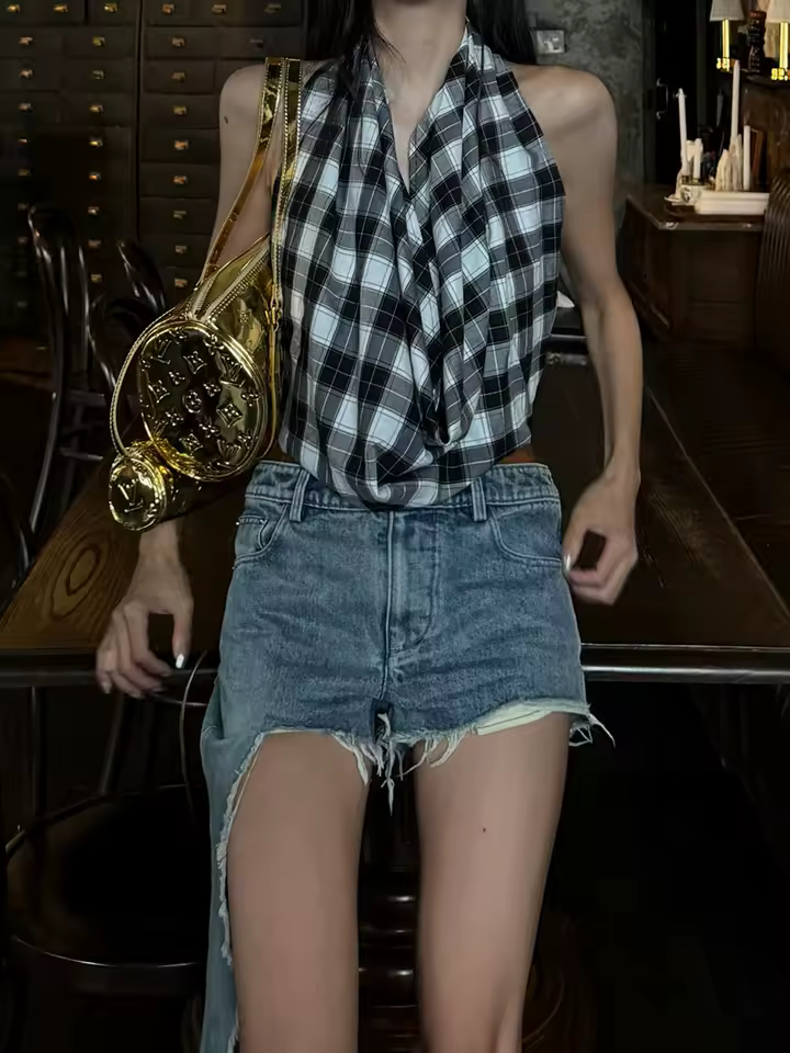 Casual Asymmetrical Edge Low Waist A-line Wide Leg Shorts - Image 3