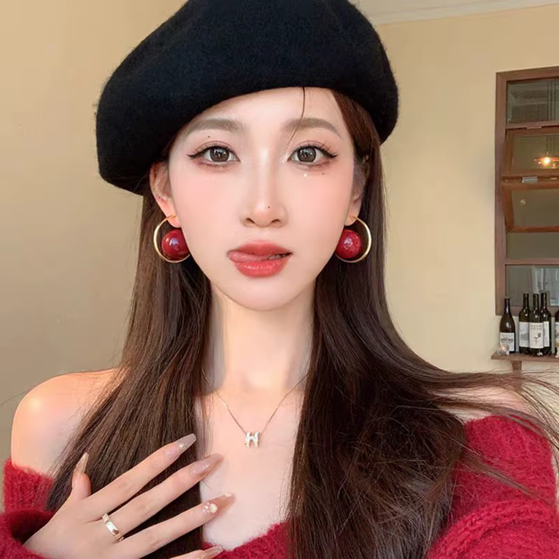 Casual Exaggerated Geometric Imitation Metal Pearl Earrings