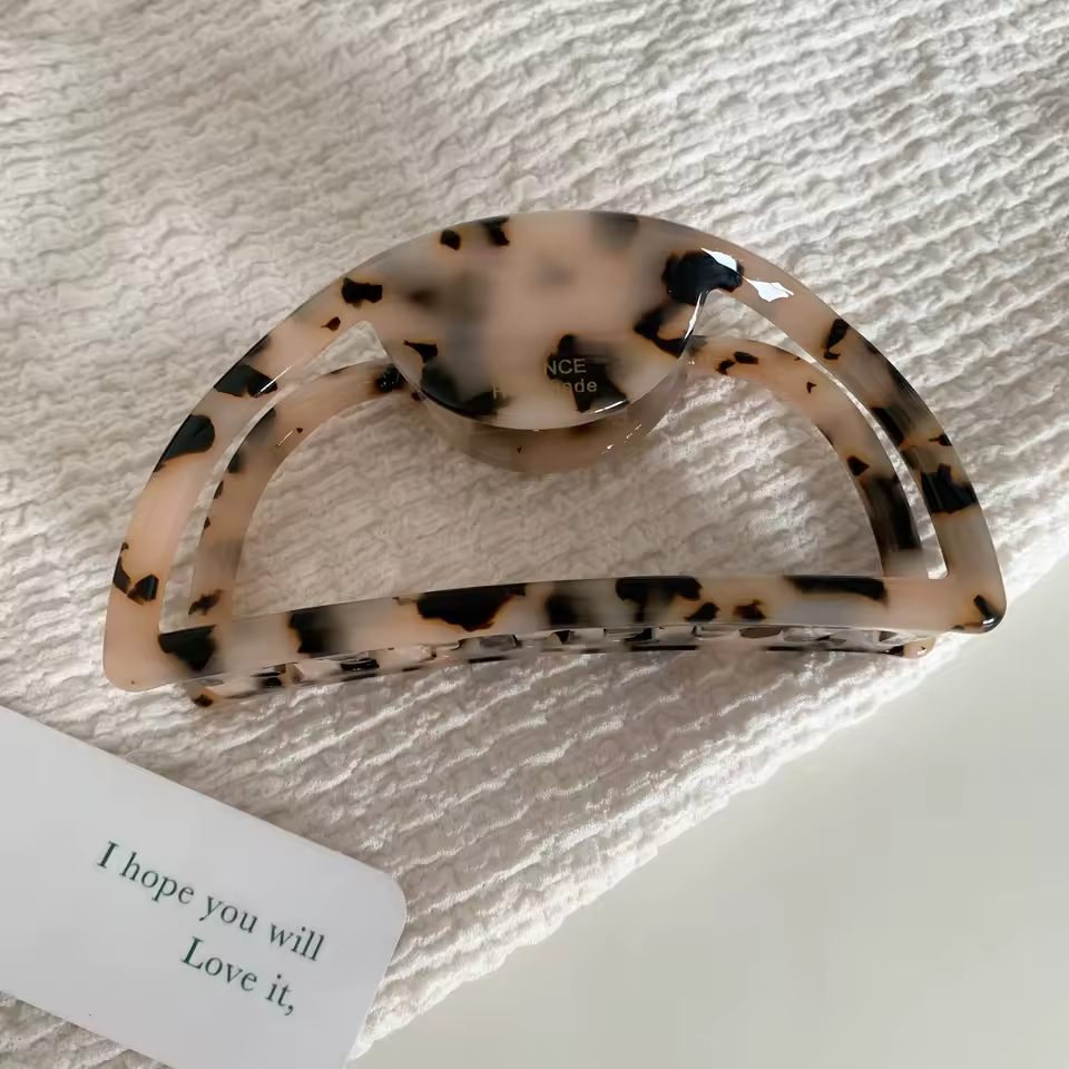 Casual Grip Large Meatball Printed Hair Claw Hair Accessories