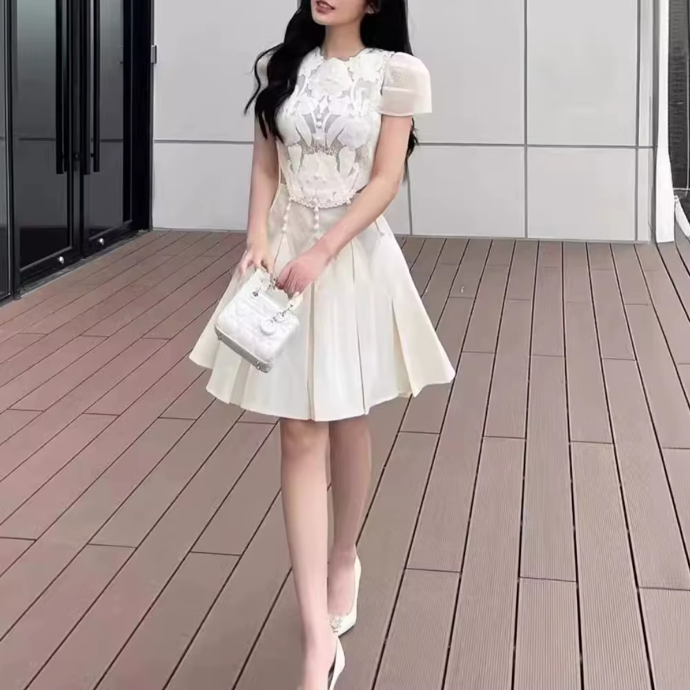 Casual Round Neck Short Sleeves Patchwork Embroidery Mini Dress - Image 2