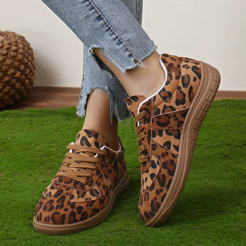 Leopard Print Flat Sneakers Lightweight Non Slip Running Shoes
