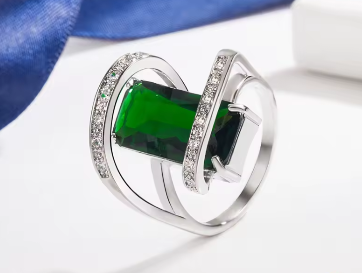 Elegant Sterlin Vintage Geometric Emerald Engagement Rings - Image 4
