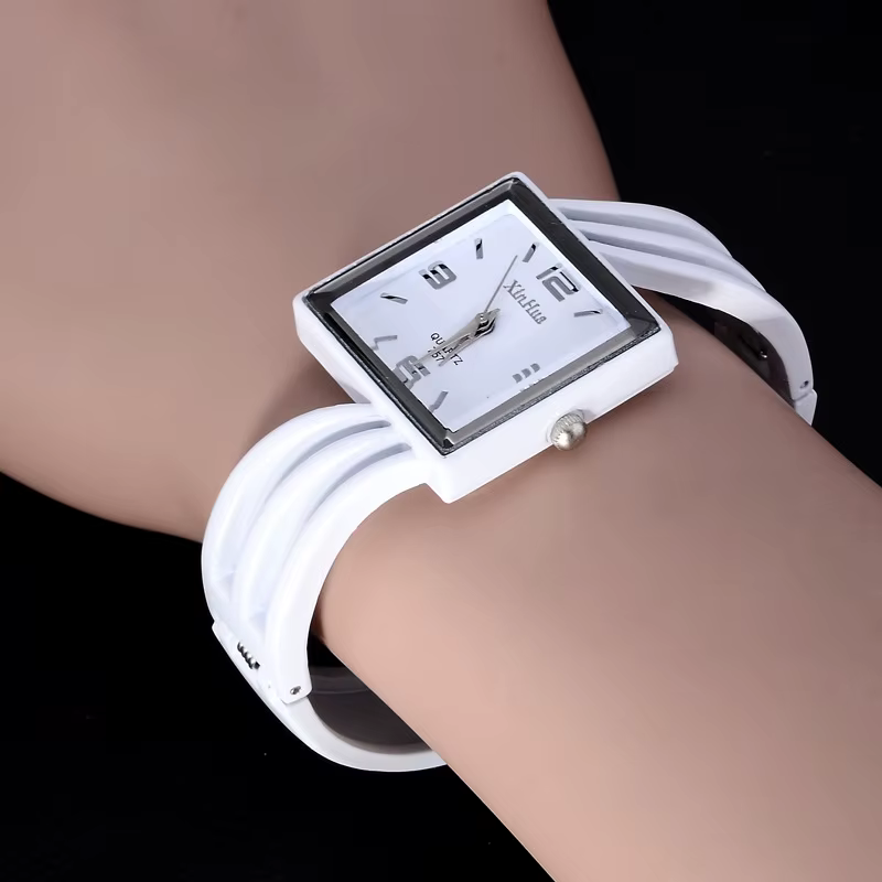 Luxury Bracelet Watches Creative Square Clock Versatile Quartz Watch