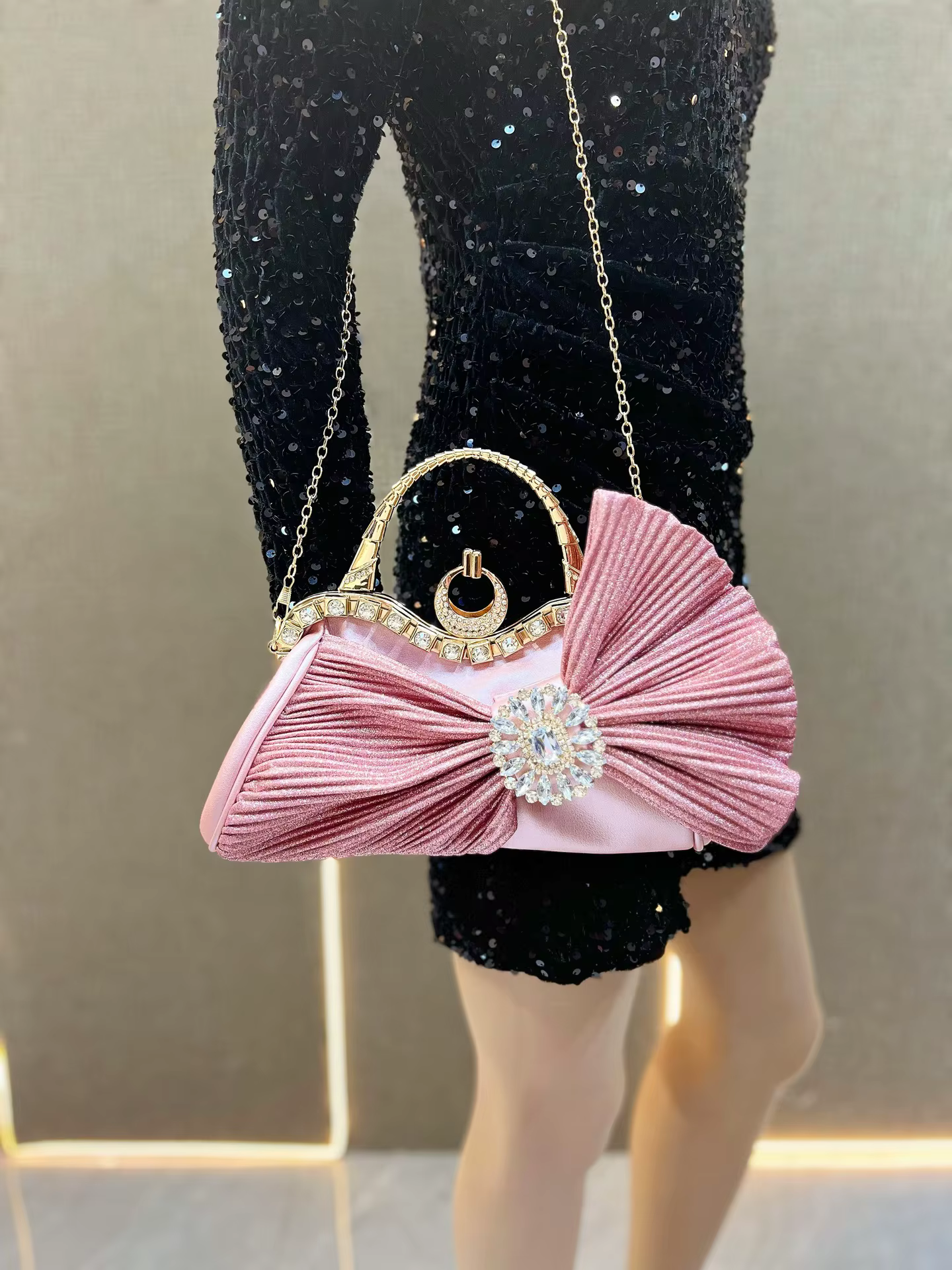 Luxury Handmade Diamond-encrusted Bow Banquet Handbag