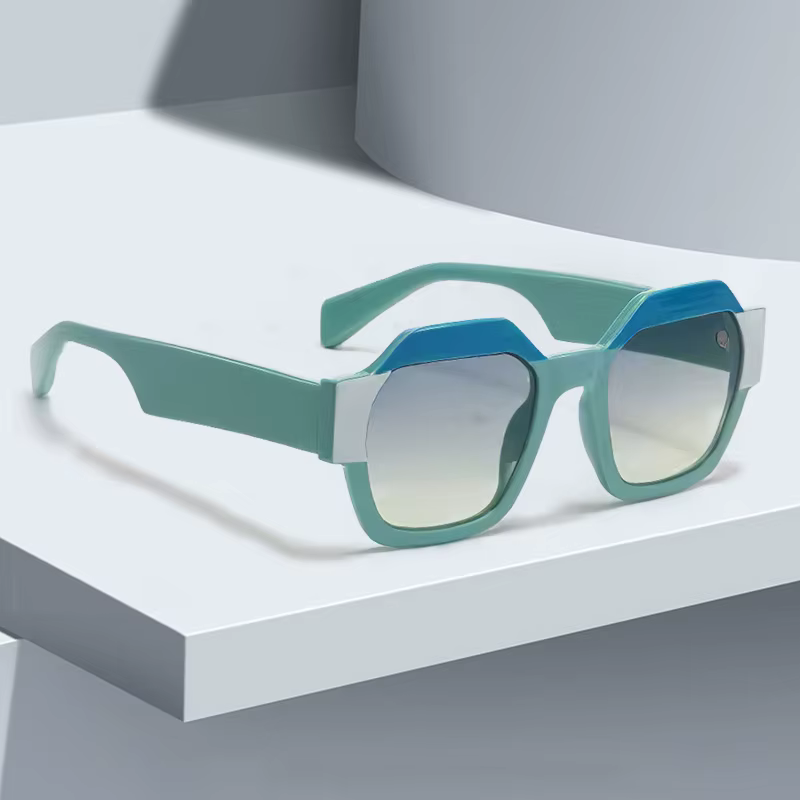 Luxury Vintage Cat Eyt V Shape Trendy and fashionable Designer Sunglasses