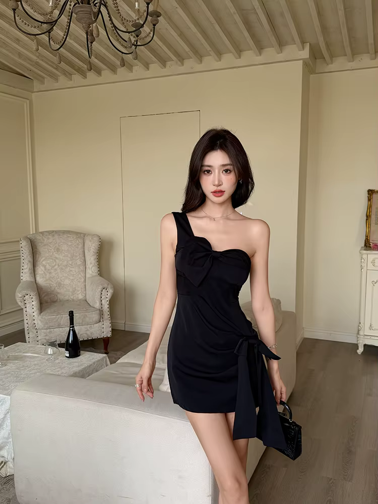 Asymmetrical Bow One-Shoulder Simple Sheath Zipper Bodycon Mini Dresses - Image 5