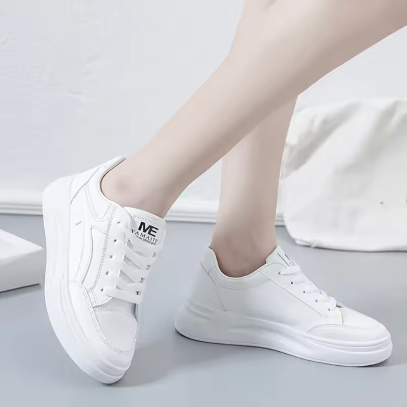 Casual Skateboarding PU Leather Lace-Up Breathable Sneakers