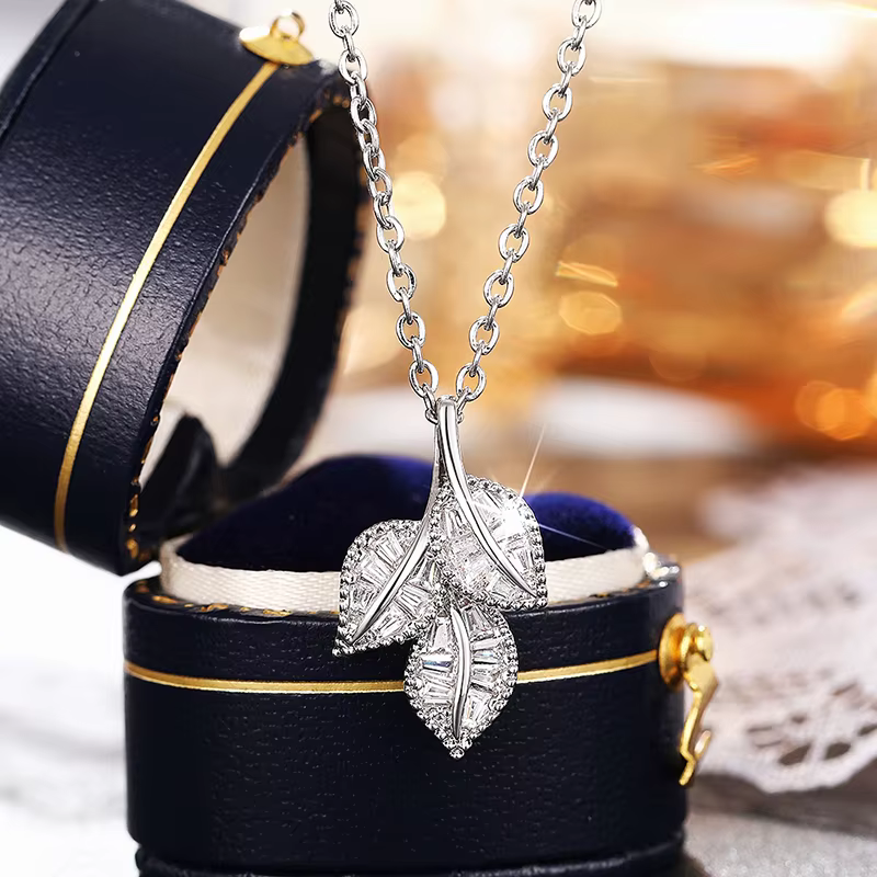 Chic Leaves Crystal Cubic Zirconia Sparkling Bridal Wedding Design Pendant Necklace