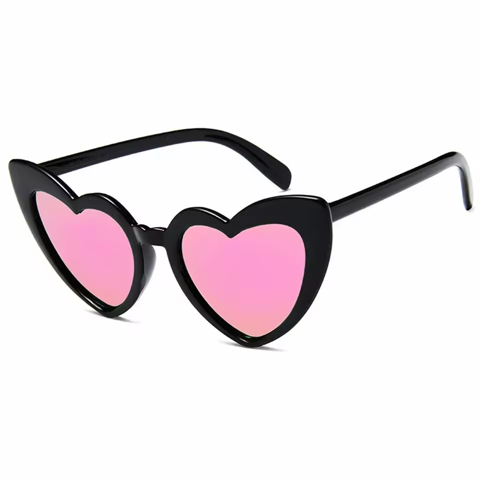 Cute Retro Cat Eye Vintage Love Heart Sunglasses with Big Frame - Image 3