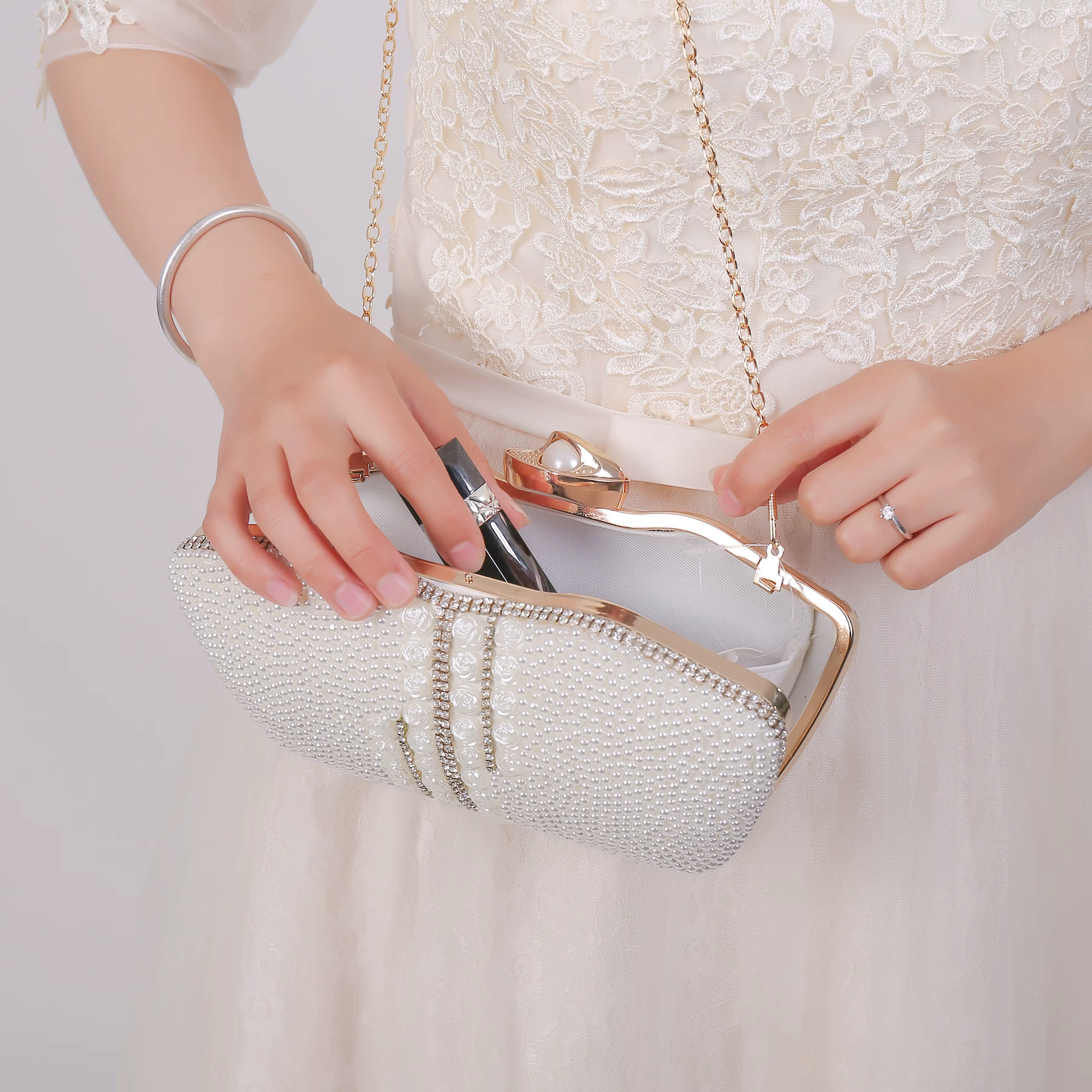 Diamond Pearl Evening Wedding Party Dress One Shoulder Cross-body Chain Bag - Image 2