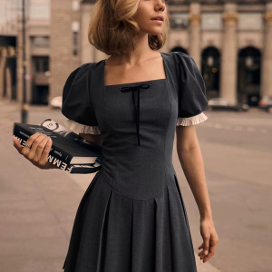 Elegant Classic Pleated Square Collar Short Sleeve Mini Dresses