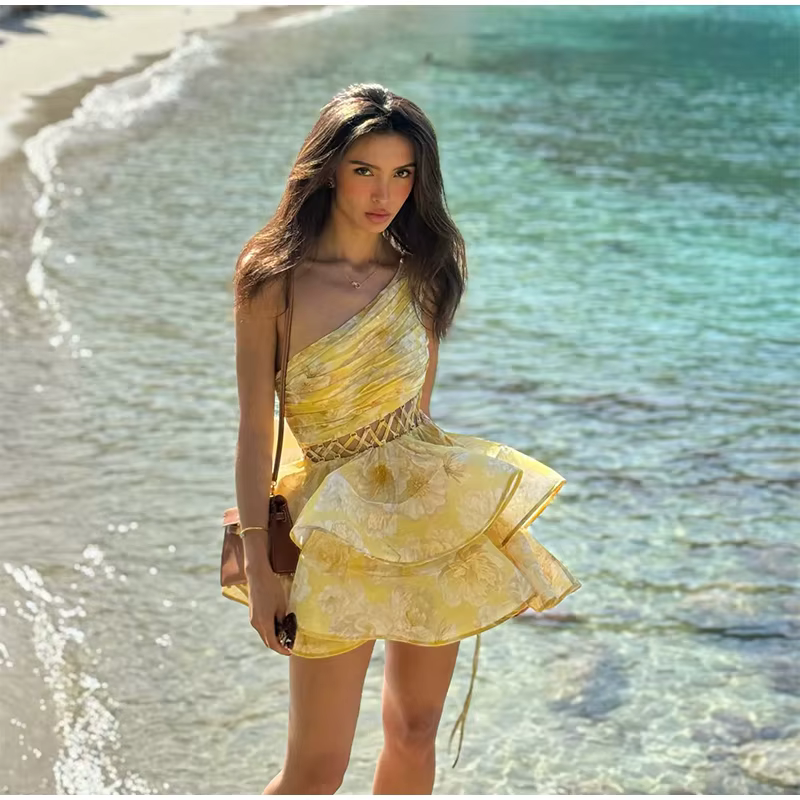 Elegant Single Shoulder Hollow Out Pleated Printed Sleeveless Short Mini Dress - Image 3