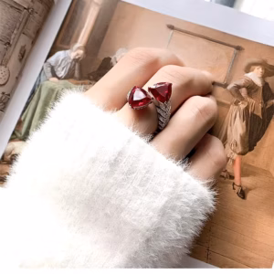 Elegant Vintage Mid-Century Open Triangle Synthetic Emerald Ring