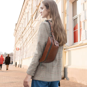 Genuine Leather Chain Handbag Travel Fanny Pack Chest Bag