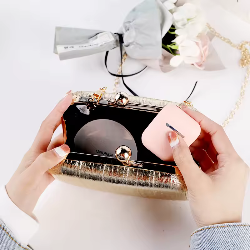 Luxury Metal Color Gold Pleated Sequins Evening Bling Clutch - Image 5