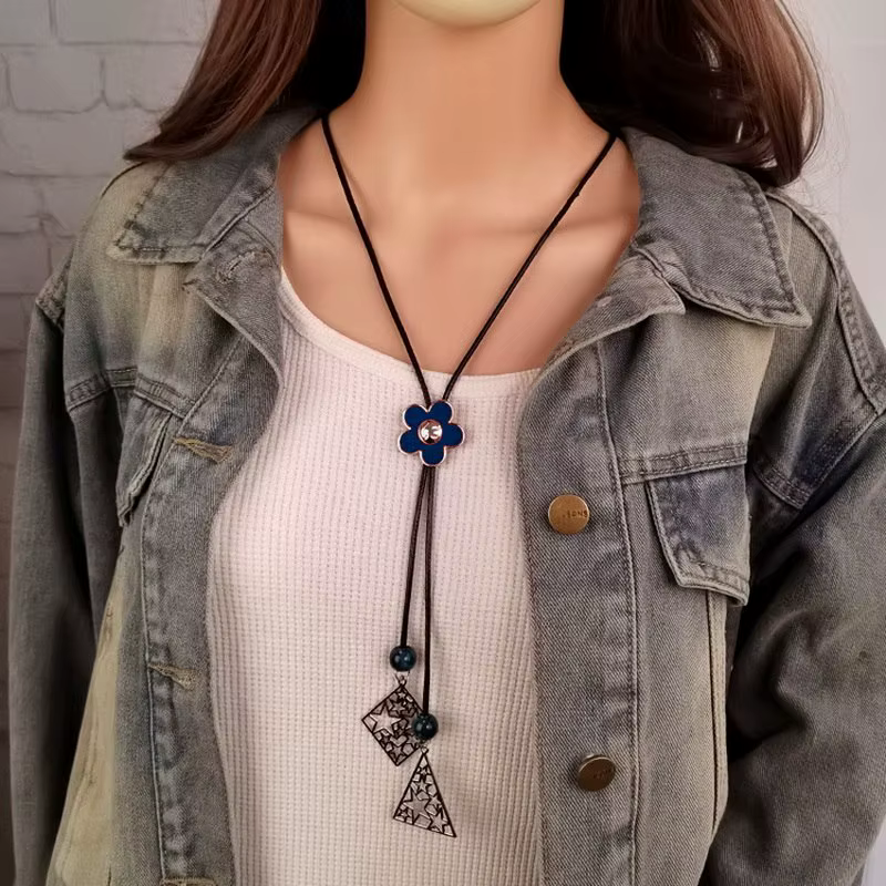 Vintage Bohemian Adjustable Length Cord Y Geometric Hollow-out Metal Pendant Necklace - Image 2